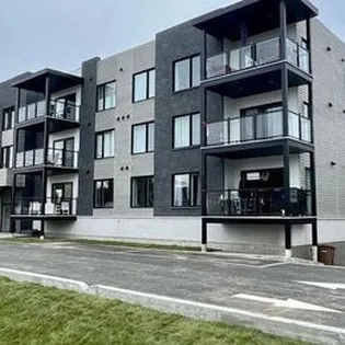 3 rooms apartment of 91 m² in Salaberry-de-Valleyfield