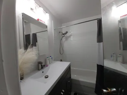 5 rooms apartment of 70 m² in Montreal