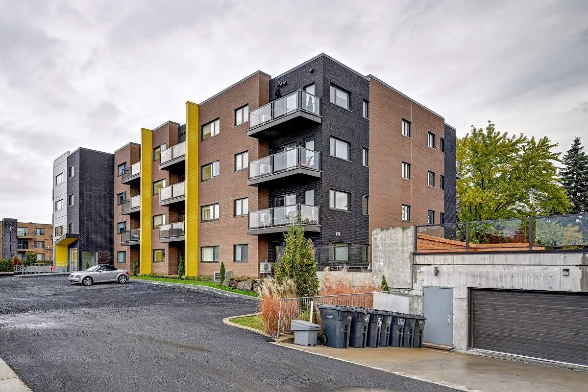 2 CH - 1 SDB - Longueuil - $1,925 /mo