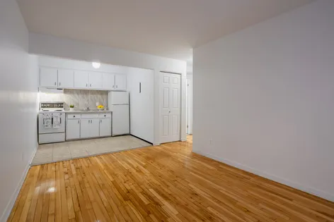 1 room apartment of 35 m² in Montreal