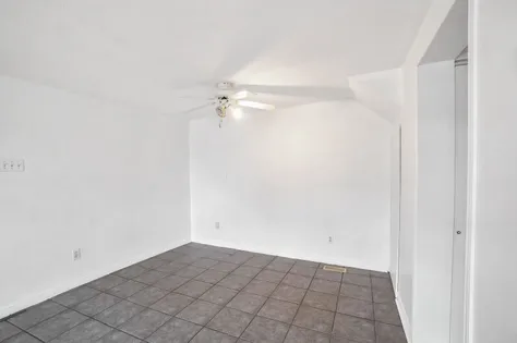 5 rooms apartment of 111 m² in Gatineau