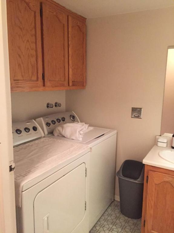 2 CH - 1 SDB - Laval - $1,500 /mo