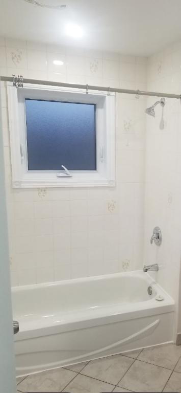 Boisbriand Grand Appartement 4 1/2 Style Condo En Face Du Faubourg Boisbriand -15/640