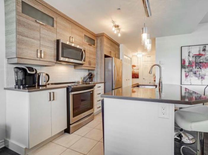 Condo 3 1/2 à louer avec stationnement au garage inclus