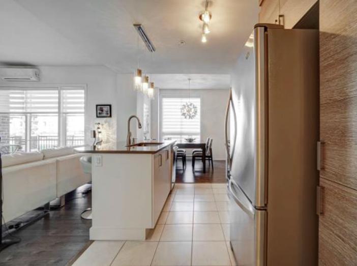 Condo 3 1/2 à louer avec stationnement au garage inclus
