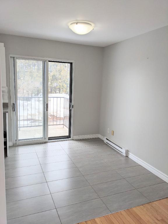 4½ à louer, Sainte-Rose, Laval
