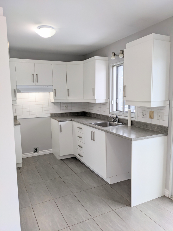 5½ à Louer, Sainte-Rose, Laval