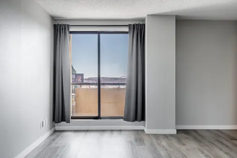 1 room apartment of 58 m² in Montreal