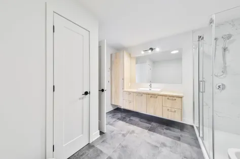 4 rooms apartment of 131 m² in Laval (administrative region)