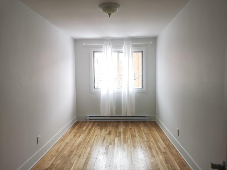4 1/2 - Montréal (Ahuntsic) - 1 860 $/mois