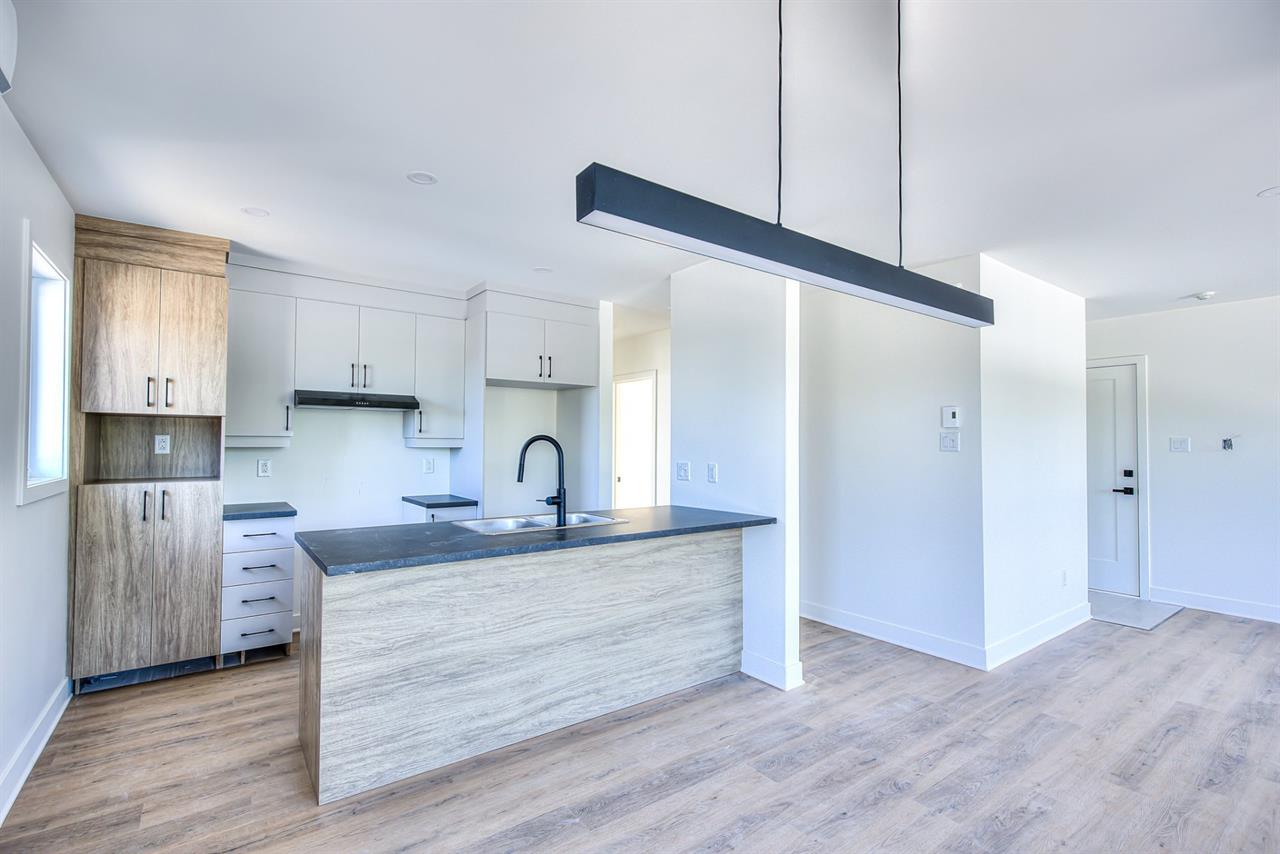 Appartement Saint-Zotique À Louer