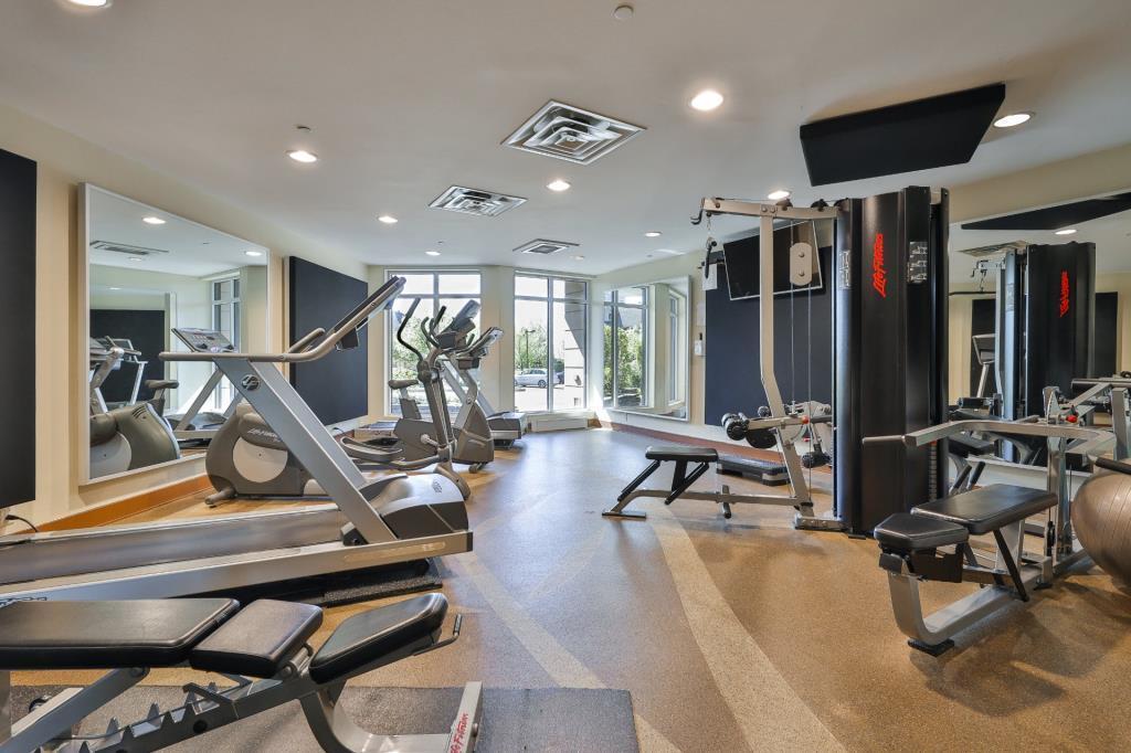 4 1/2 Condo Lumineux avec vue sur golf