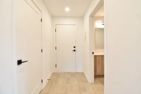 1 room apartment of 103m² in Sainte-Marthe-sur-le-Lac