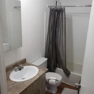 4 rooms apartment of 96 m² in Sherbrooke