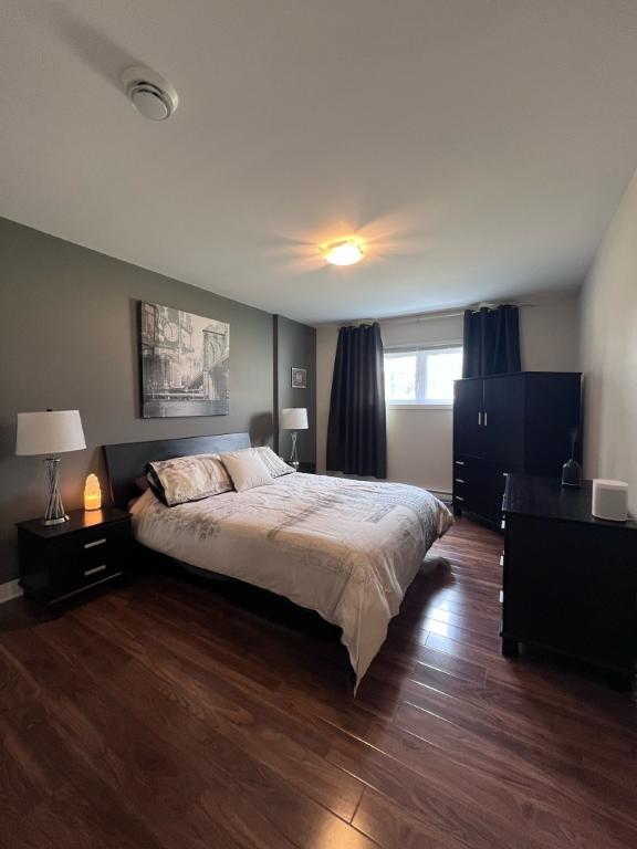 Condo 4 1/2 à louer (1200 pi2)