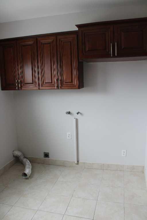 5 1/2 apartment to rent in Laval Appartement 5 1/2 à louer