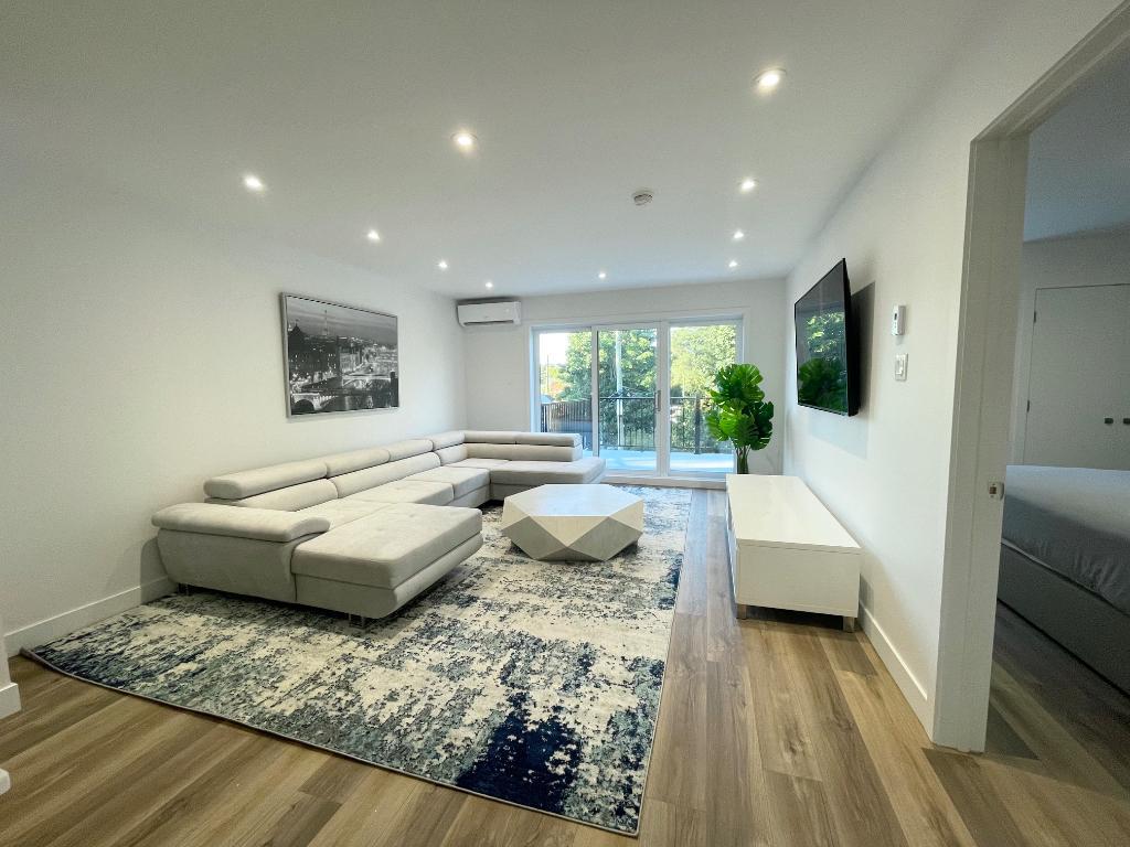 Apartement à louer, Apartment for rent 2 bedrooms/2 bathrooms