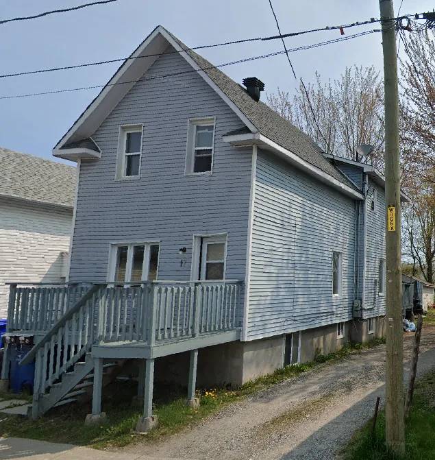 (Hull) Beau Studio