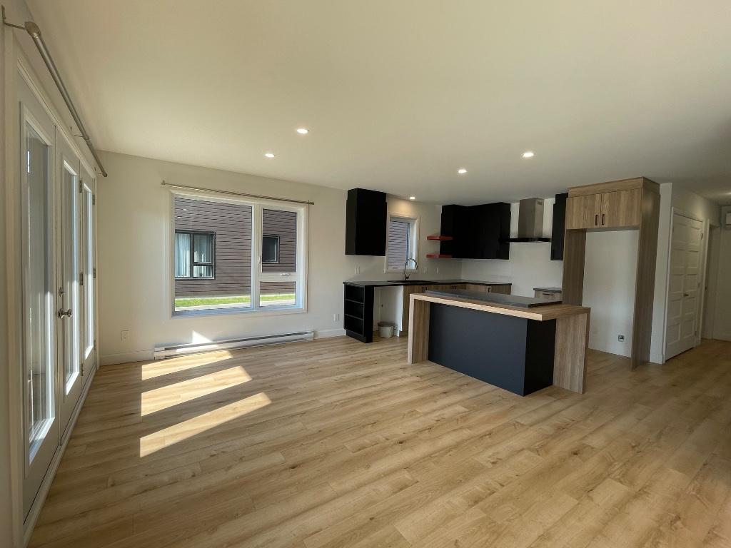 Appartement 4 1/2 moderne et lumineux