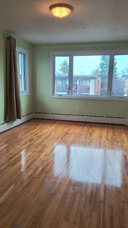Appartement à Louer 5 1/2 à Montreal / A