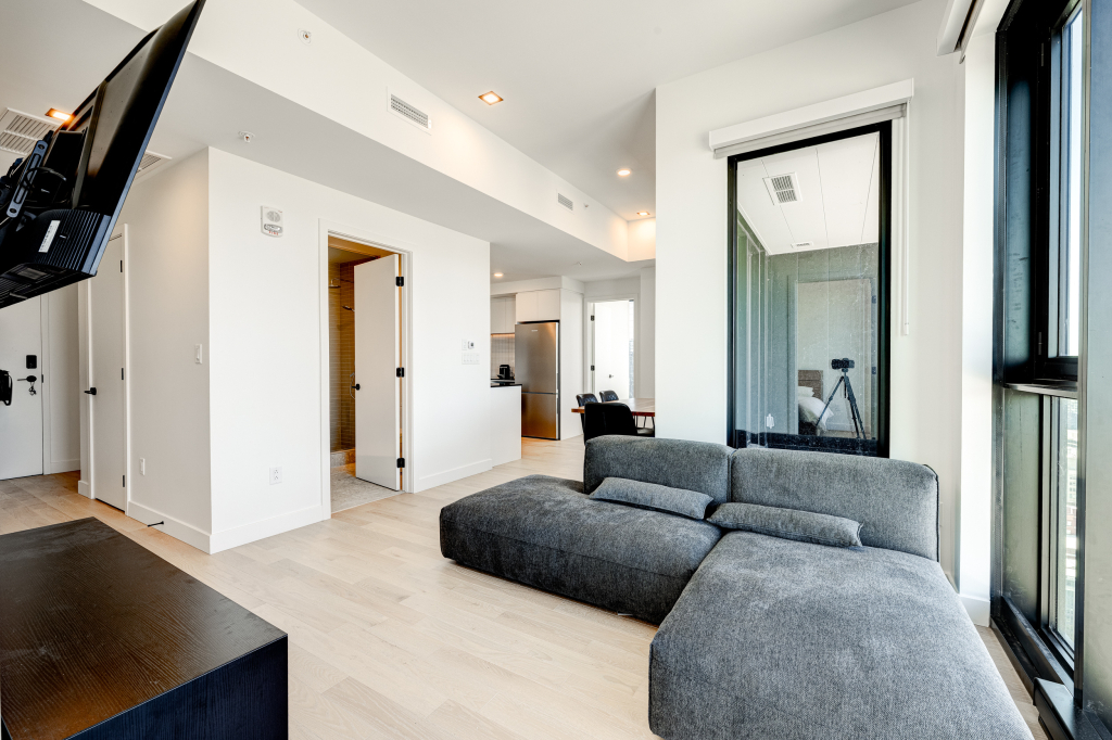 Condo De Luxe 2 Chambres Avec Vue,meublé
