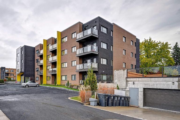 2 CH - 1 SDB - Longueuil - $1,775 /mo