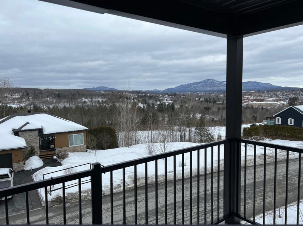 Magog - condo / apartement à louer avec une vue spectaculaire