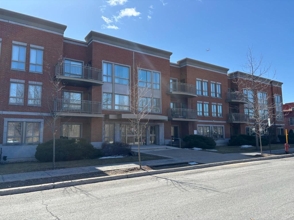 CONDO 3-1/2 À LOUER