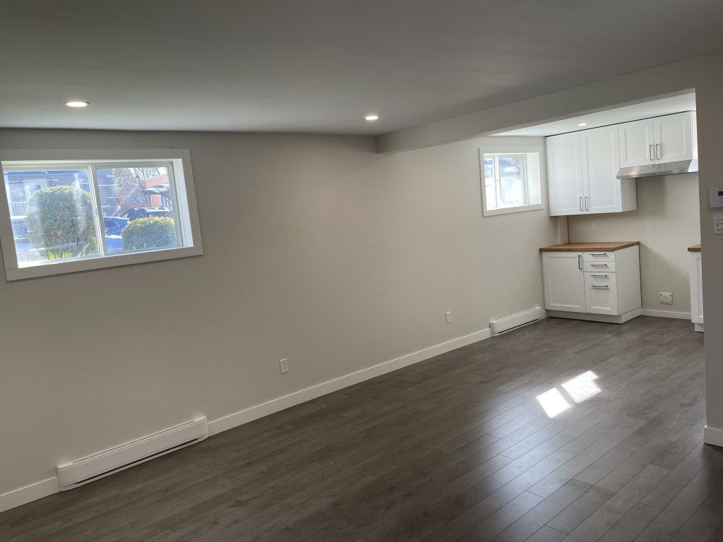 4-1/2 Rénové à Neuf Près Vieux-Longueuil