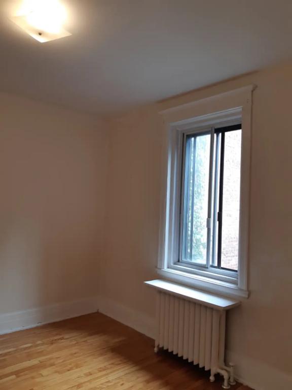 A spacious 5½ apartment in NDG (Monkland Village) available for July 1st / Un grand 5½ à NDG (Village Monkland) disponible à partir du 1er juillet
