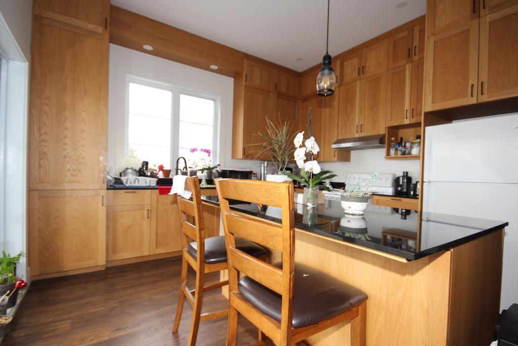 St-Damase Logement 1300 pi ca, 2 chambres, 2s/bains , entièrement meublé