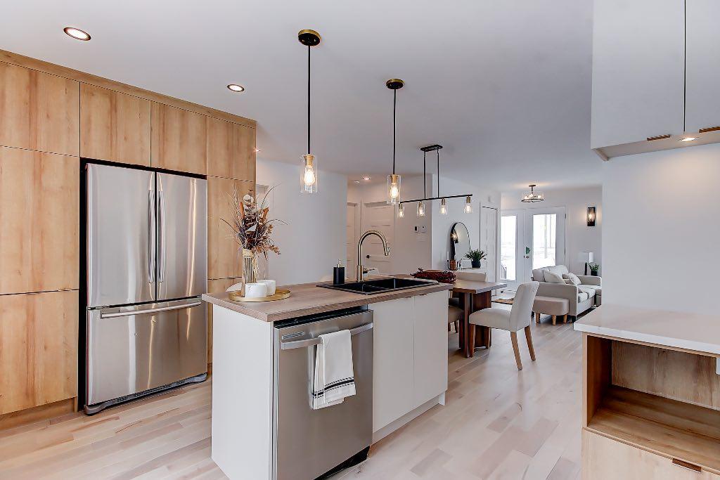 Grand logement avec cour privée