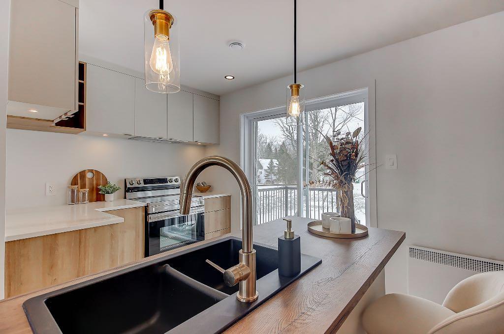Grand logement avec cour privée