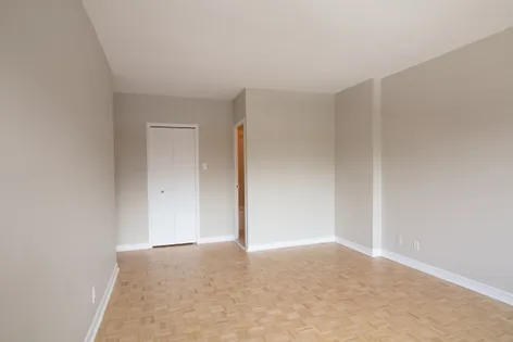 2 rooms apartment of 91m² in Montreal