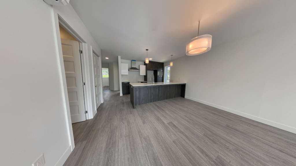 BEAU 4 ½ | MONT-BELLEVUE |JUILLET