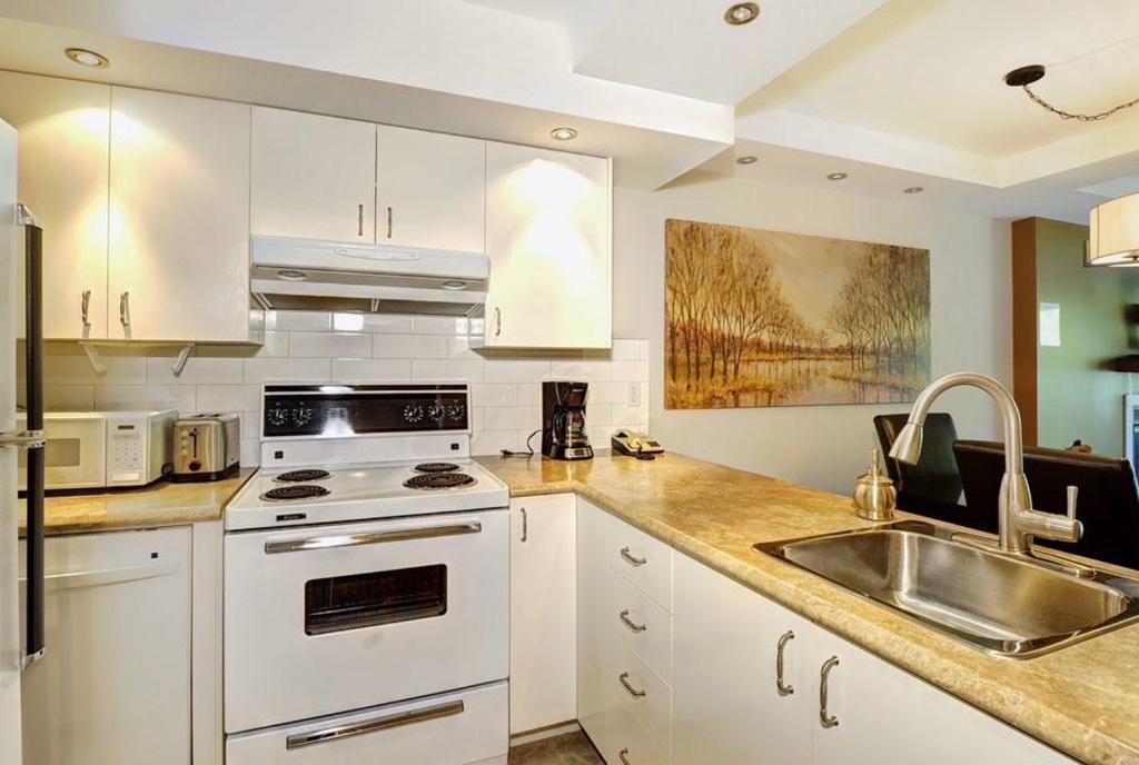 Condo 3 1/2 à l'année, meublé , Stoneham 620-312 Chemin du hibou