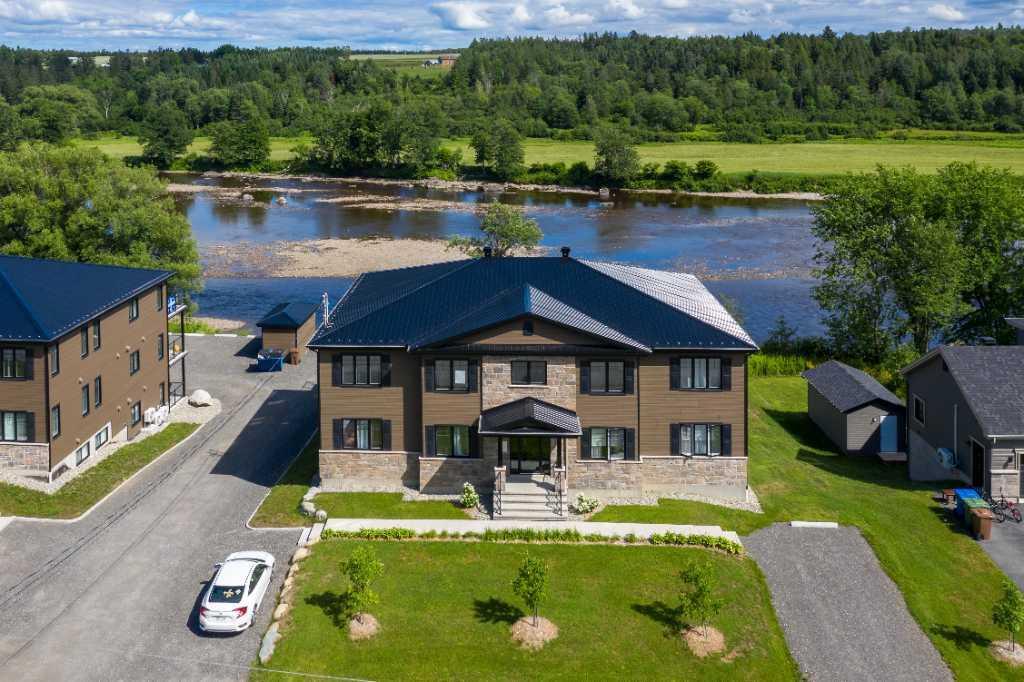 Superbe 5 1/2 | Vue sur la rivière Saint-François | Ascot Corner