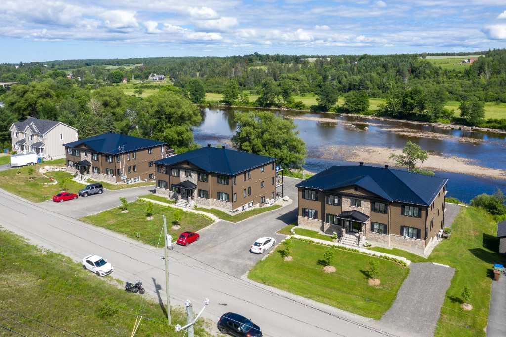 Superbe 5 1/2 | Vue sur la rivière Saint-François | Ascot Corner