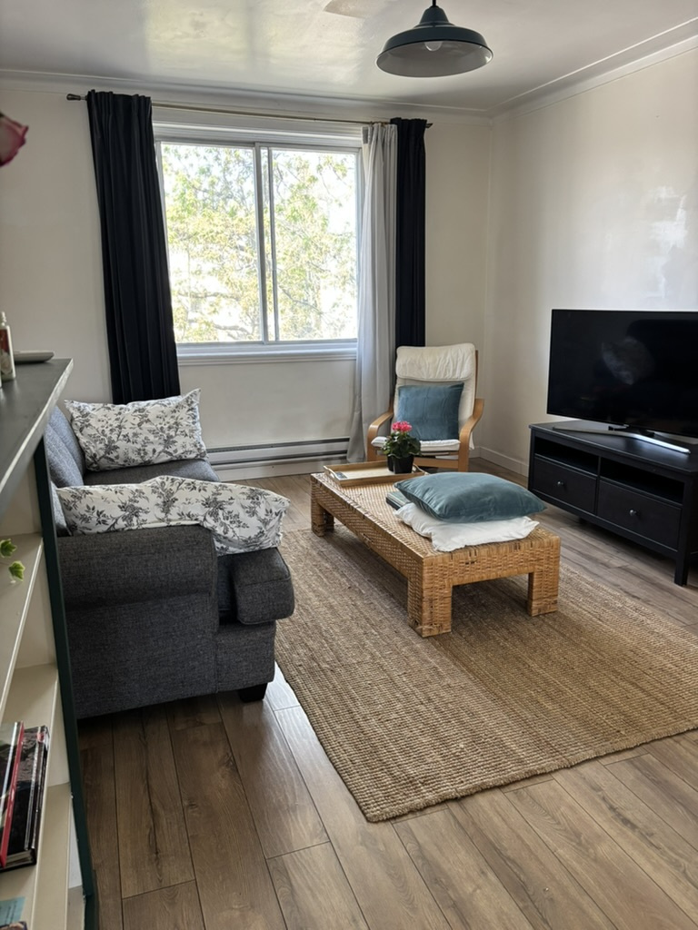 Chambre Meublée – 700 $/mois, Tout Inclu