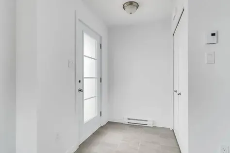 5 rooms apartment of 1114 m² in Gatineau