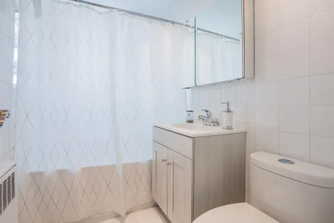 1 room apartment of 119 m² in Côte Saint-Luc