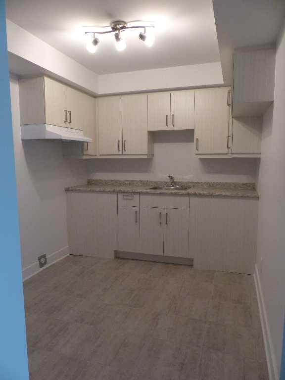 Repentigny -3 1/2 - Appartement Rénové - Piscine - Juillet