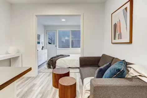 1 room apartment of 58 m² in Montreal