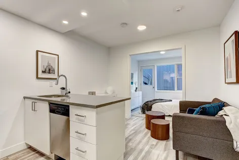 1 room apartment of 58 m² in Montreal