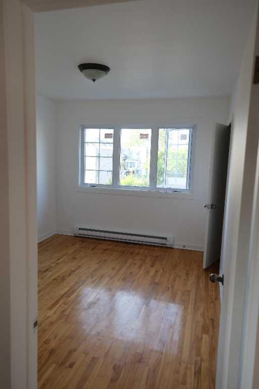Grand 5 ½ à louer à Chomedey – Emplacement idéal!