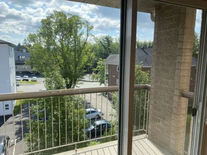 4 rooms apartment of 125 m² in Sherbrooke