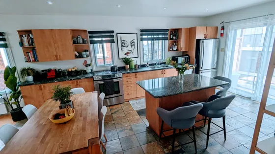 6 rooms apartment of 232m² in Montreal