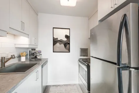 1 room apartment of 64 m² in Montreal