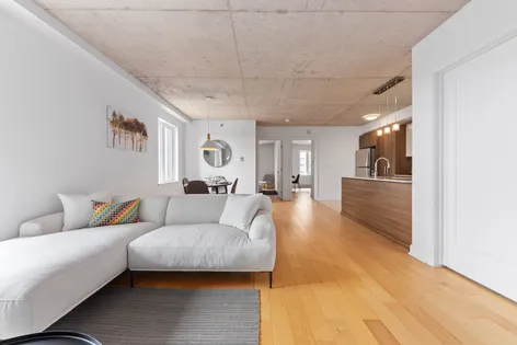 1 room apartment of 70 m² in Montreal