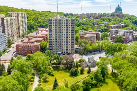 1 room apartment of 51m² in Montreal